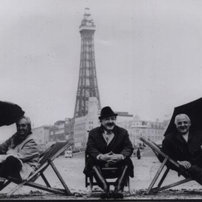 I Do Like To Be Beside The Seaside