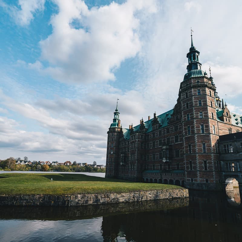 Petite Camusette (arr. J. Randolph Hall)